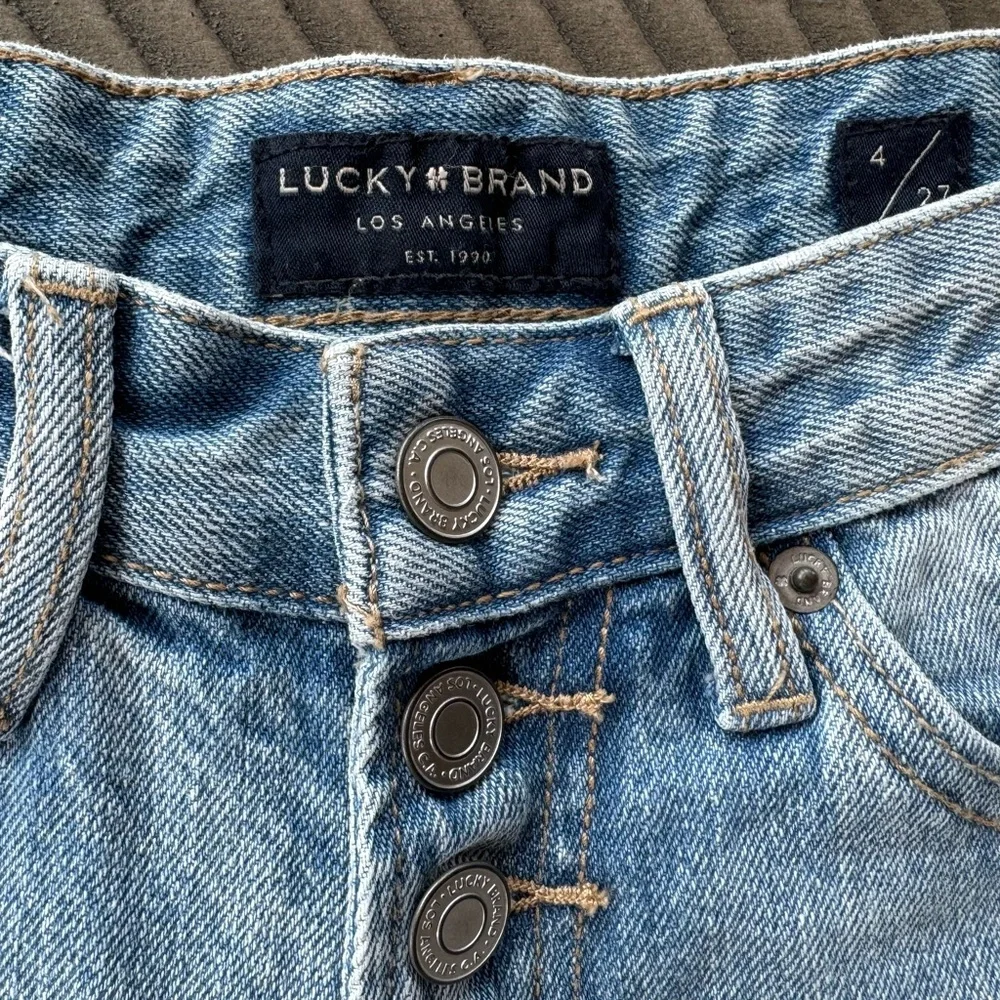 LUCKY Brand Button-Fly Boyfriend Jean Shorts Women’s Size 4/27